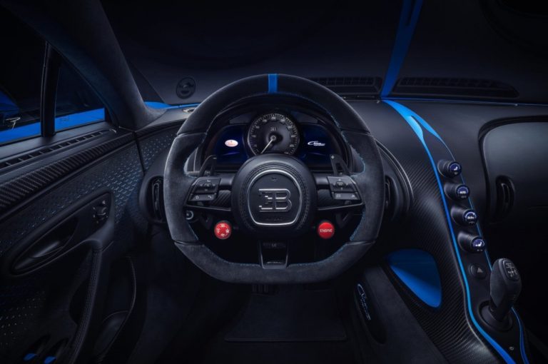 Bugatti Chiron Pur Sport 2020: immagini ufficiali