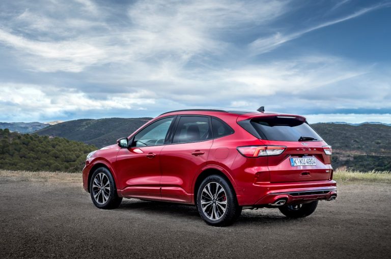 Ford Kuga 2020: immagini ufficiali