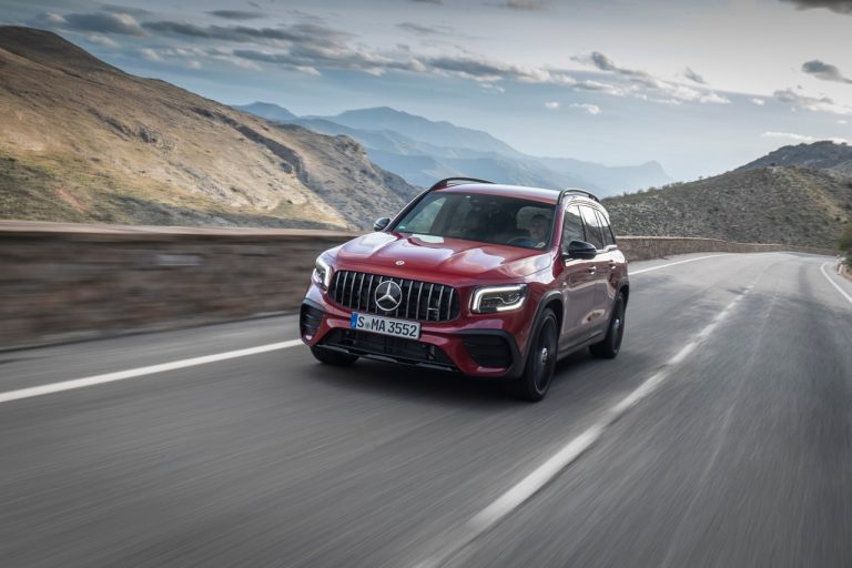 Mercedes-AMG GLB 35 4Matic 2020: immagini ufficiali
