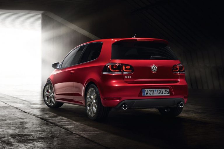 Volkswagen Golf GTI 1976-2020: la storia nelle immagini