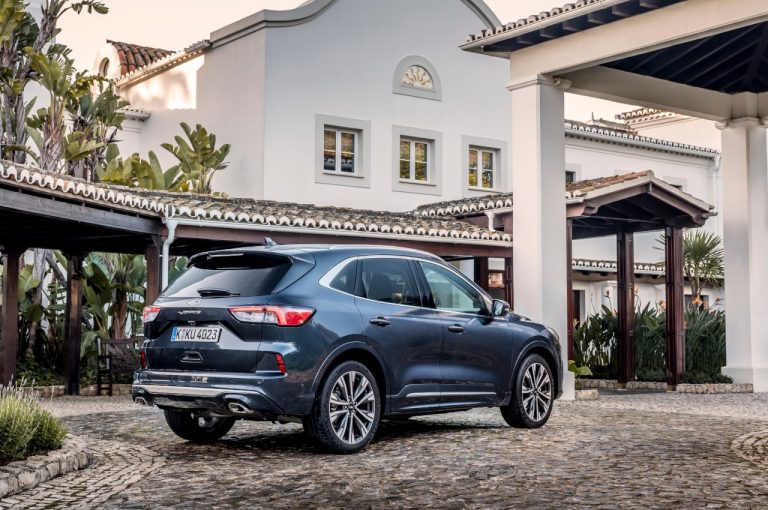 Ford Kuga 2020: immagini ufficiali