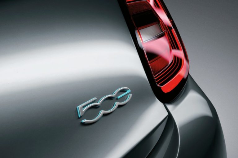 Fiat 500e: immagini ufficiali