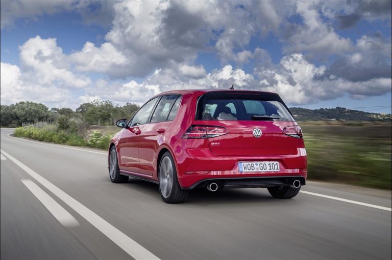 Volkswagen Golf GTI 1976-2020: la storia nelle immagini