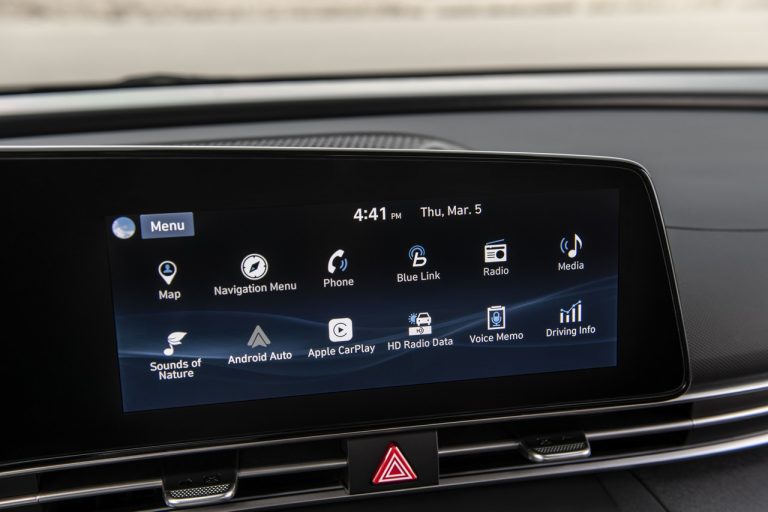 Hyundai Elantra 2021: immagini ufficiali