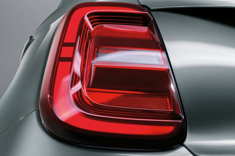 Fiat 500e: immagini ufficiali