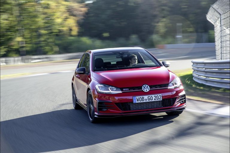 Volkswagen Golf GTI 1976-2020: la storia nelle immagini