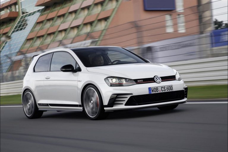Volkswagen Golf GTI 1976-2020: la storia nelle immagini