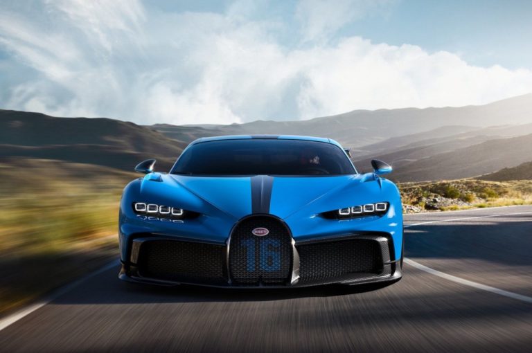 Bugatti Chiron Pur Sport 2020: immagini ufficiali