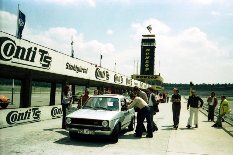 Volkswagen Golf GTI 1976-2020: la storia nelle immagini
