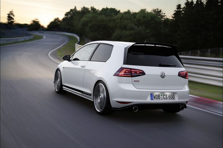 Volkswagen Golf GTI 1976-2020: la storia nelle immagini