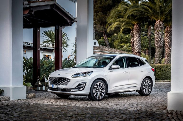 Ford Kuga 2020: immagini ufficiali