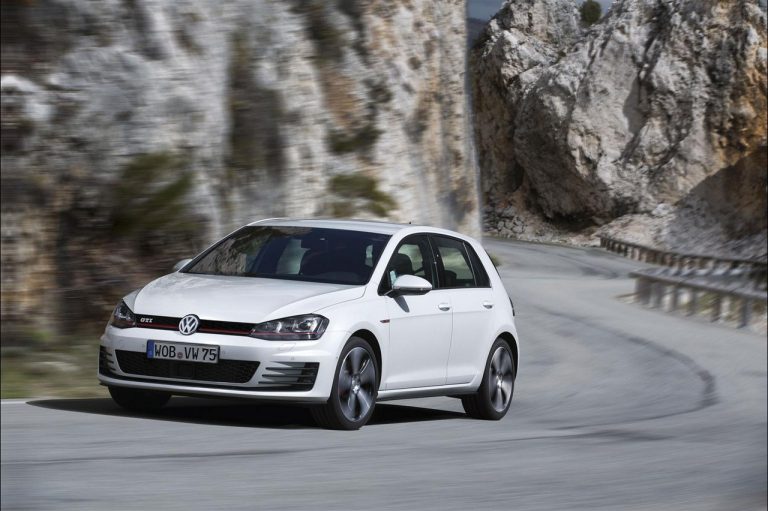 Volkswagen Golf GTI 1976-2020: la storia nelle immagini