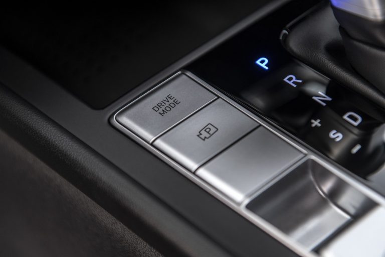 Hyundai Elantra 2021: immagini ufficiali
