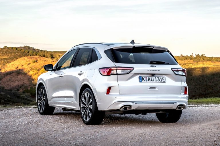 Ford Kuga 2020: immagini ufficiali