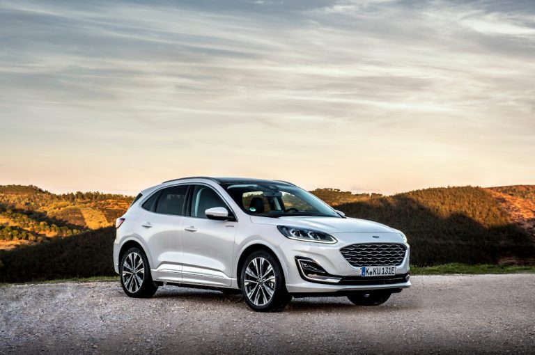 Ford Kuga 2020: immagini ufficiali