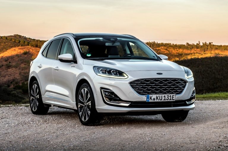 Ford Kuga 2020: immagini ufficiali