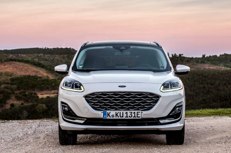 Ford Kuga 2020: immagini ufficiali