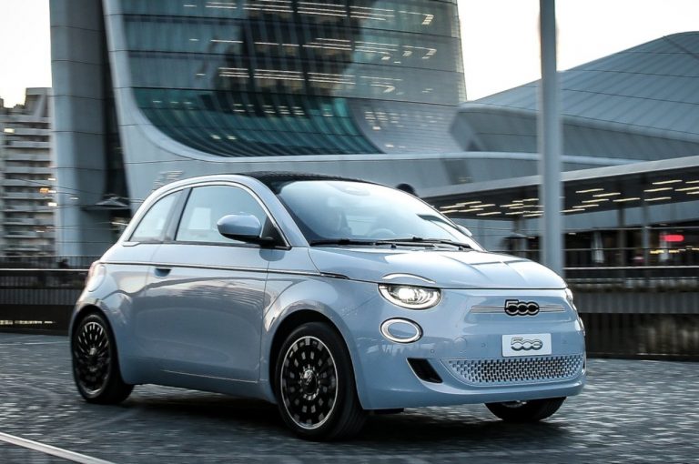 Fiat 500e: immagini ufficiali