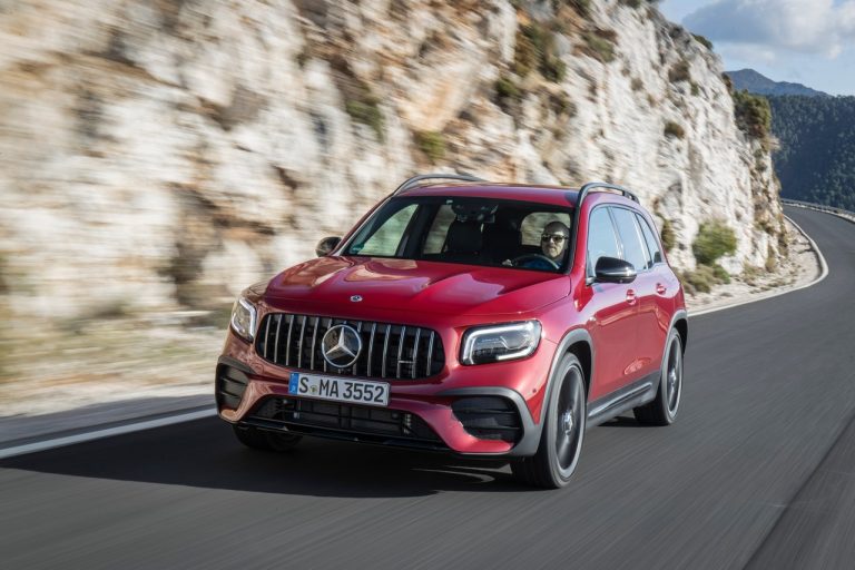 Mercedes-AMG GLB 35 4Matic 2020: immagini ufficiali