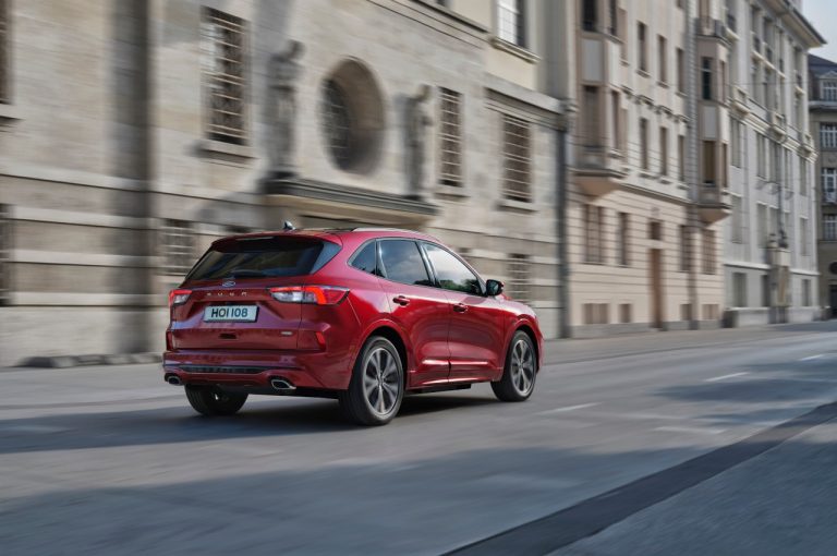 Ford Kuga 2020: immagini ufficiali