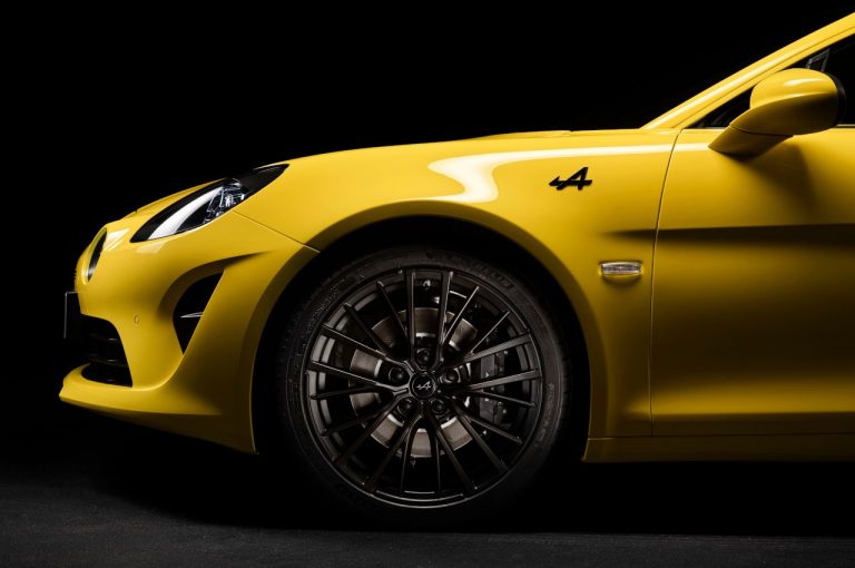 Alpine A110 Color Edition 2020: immagini ufficiali