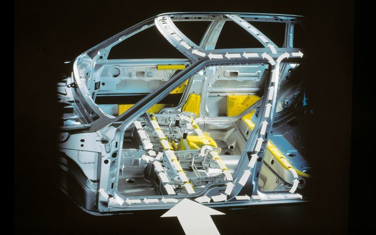 Volvo, auto più sicure per donne e uomini: immagini ufficiali