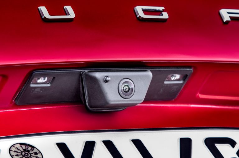 Ford Kuga 2020: immagini ufficiali