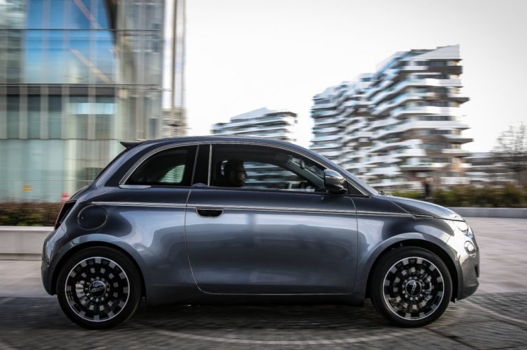 Fiat 500e: immagini ufficiali