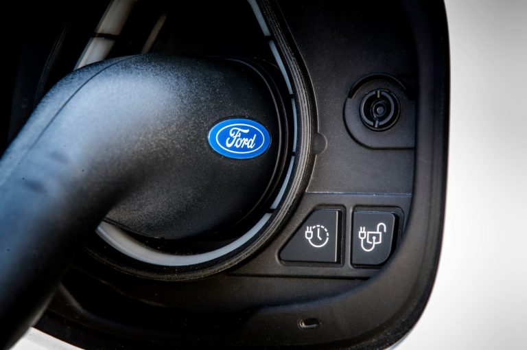 Ford Kuga 2020: immagini ufficiali