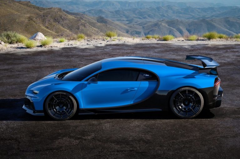Bugatti Chiron Pur Sport 2020: immagini ufficiali