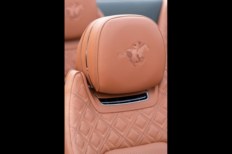 Bentley Continental GT Convertible Equestrian Edition 2020: immagini ufficiali