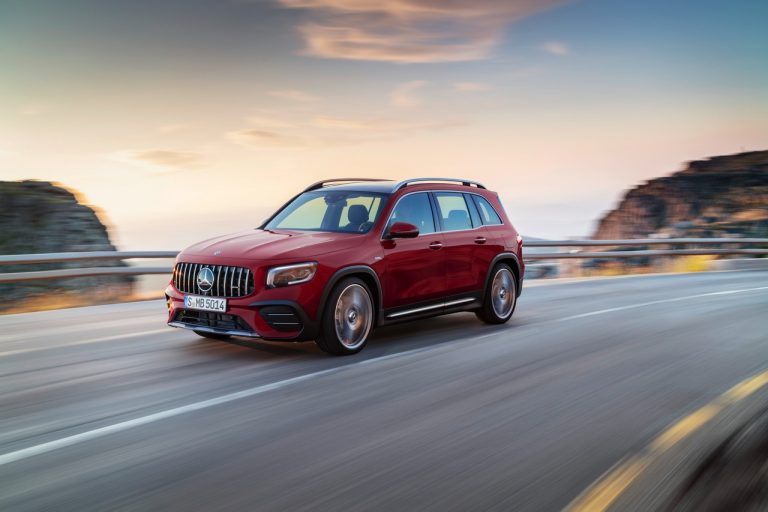 Mercedes-AMG GLB 35 4Matic 2020: immagini ufficiali