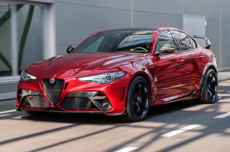 Alfa Romeo Giulia GTA 2020: immagini ufficiali