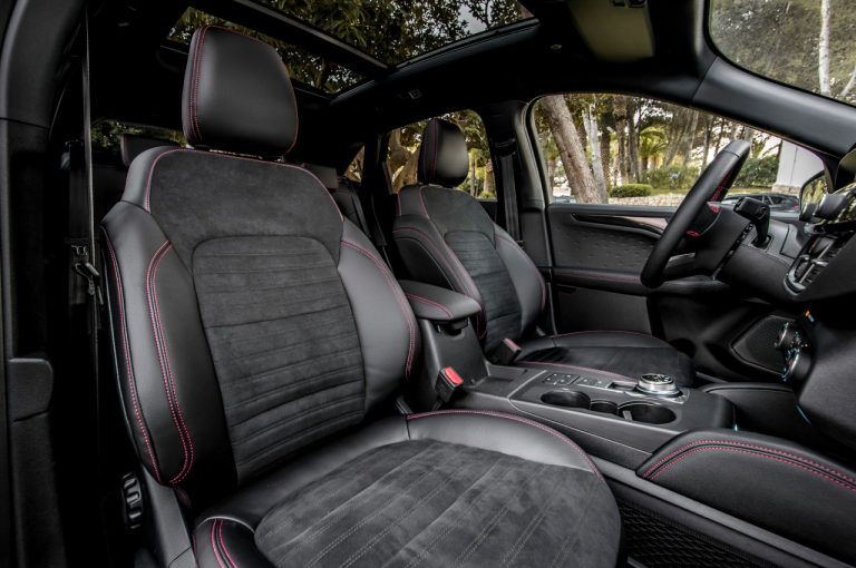Ford Kuga 2020: immagini ufficiali