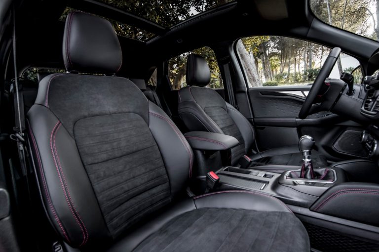 Ford Kuga 2020: immagini ufficiali