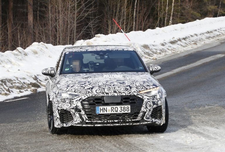 Audi RS3 ed RS3 Sedan: le foto spia
