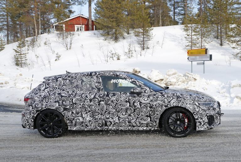 Audi RS3 ed RS3 Sedan: le foto spia