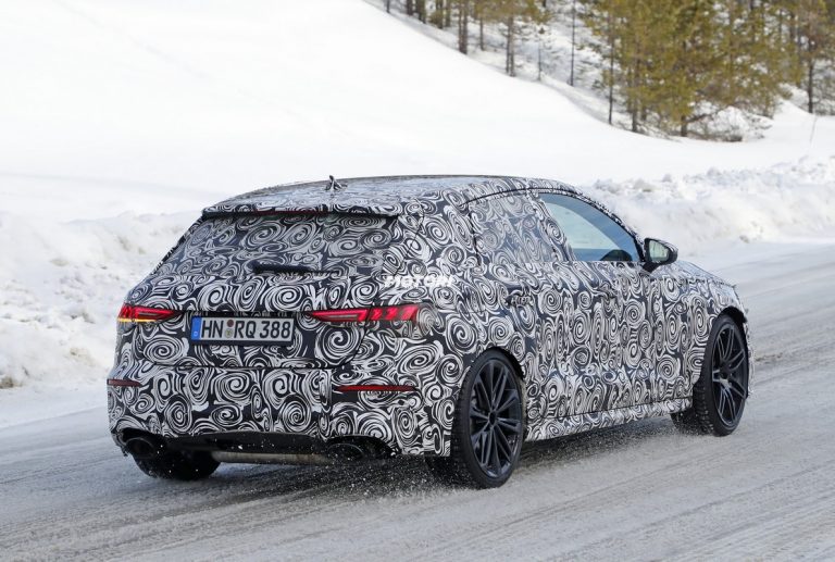 Audi RS3 ed RS3 Sedan: le foto spia