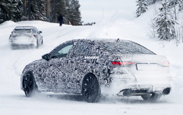 Audi RS3 ed RS3 Sedan: le foto spia