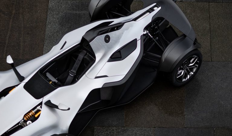 BAC Mono: immagini ufficiali