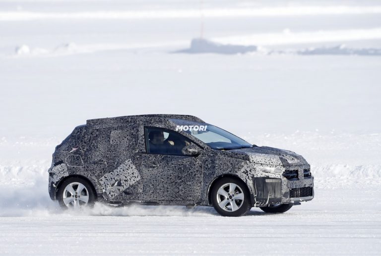 Dacia Sandero Stepway, le foto spia