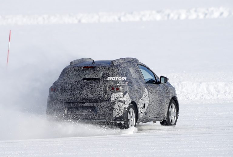 Dacia Sandero Stepway, le foto spia