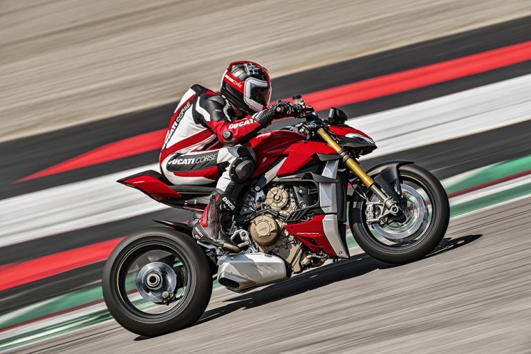 Ducati Streetfighter V4: immagini ufficiali