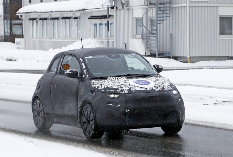 Nuova Fiat 500e: foto spia