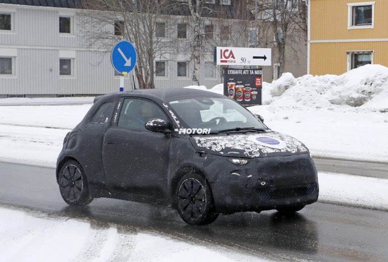Nuova Fiat 500e: foto spia