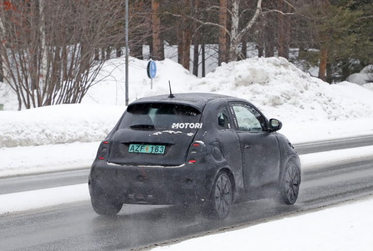 Nuova Fiat 500e: foto spia