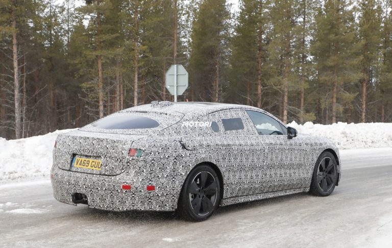 Jaguar XJ elettrica: le foto spia