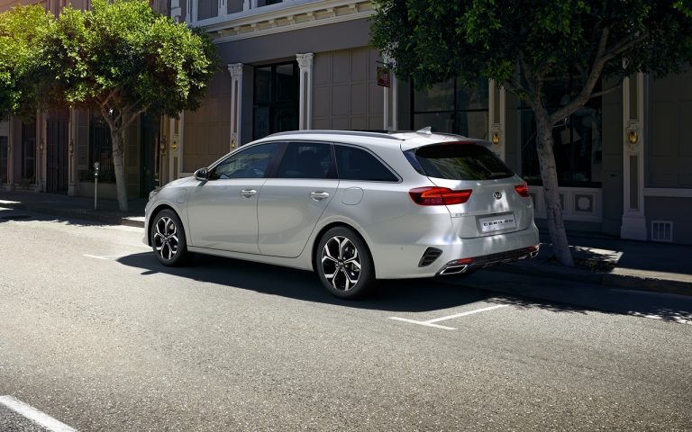 Kia XCeed e CEED Sportswagon Plug-in Hybrid: immagini ufficiali