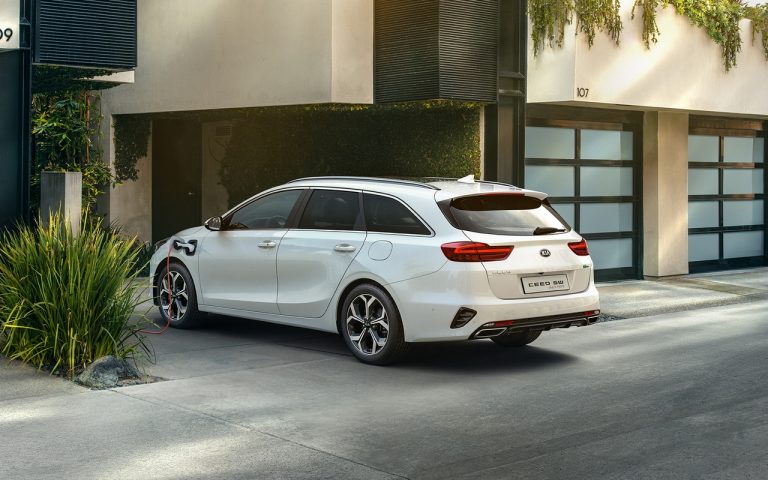Kia XCeed e CEED Sportswagon Plug-in Hybrid: immagini ufficiali