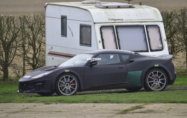 Nuova Lotus Esprit: le foto spia